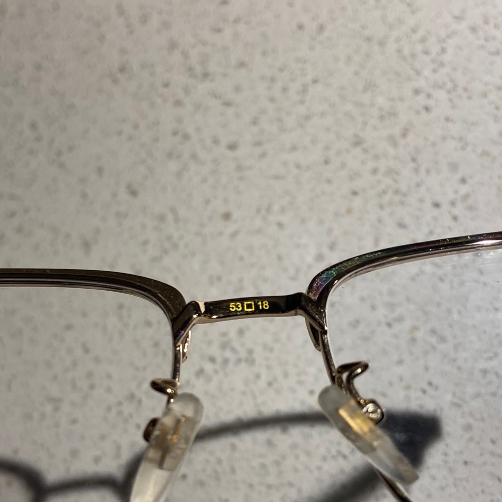 Gucci GG0130OZ 001 Elegant Black and Gold Eyewear - Picture 4 of 9